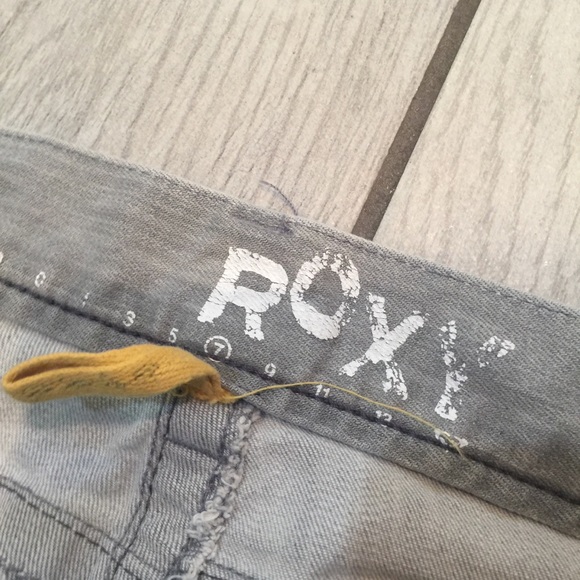 Roxy women’s Juniors gray jeans size 7 - Picture 10 of 13